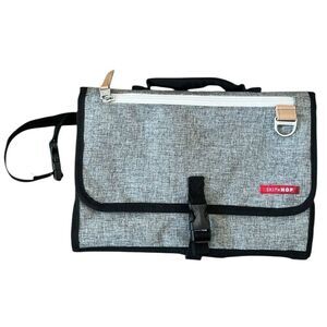 Skip Hop Pronto Baby Unisex Gray Portable Changing Station Cushioned Diaper Pad